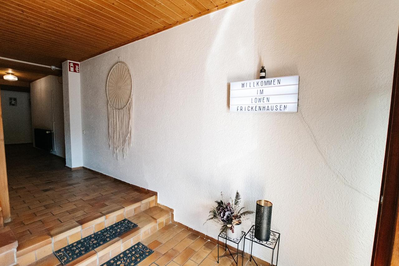 Gasthof Loewen Frickenhausen  Екстериор снимка